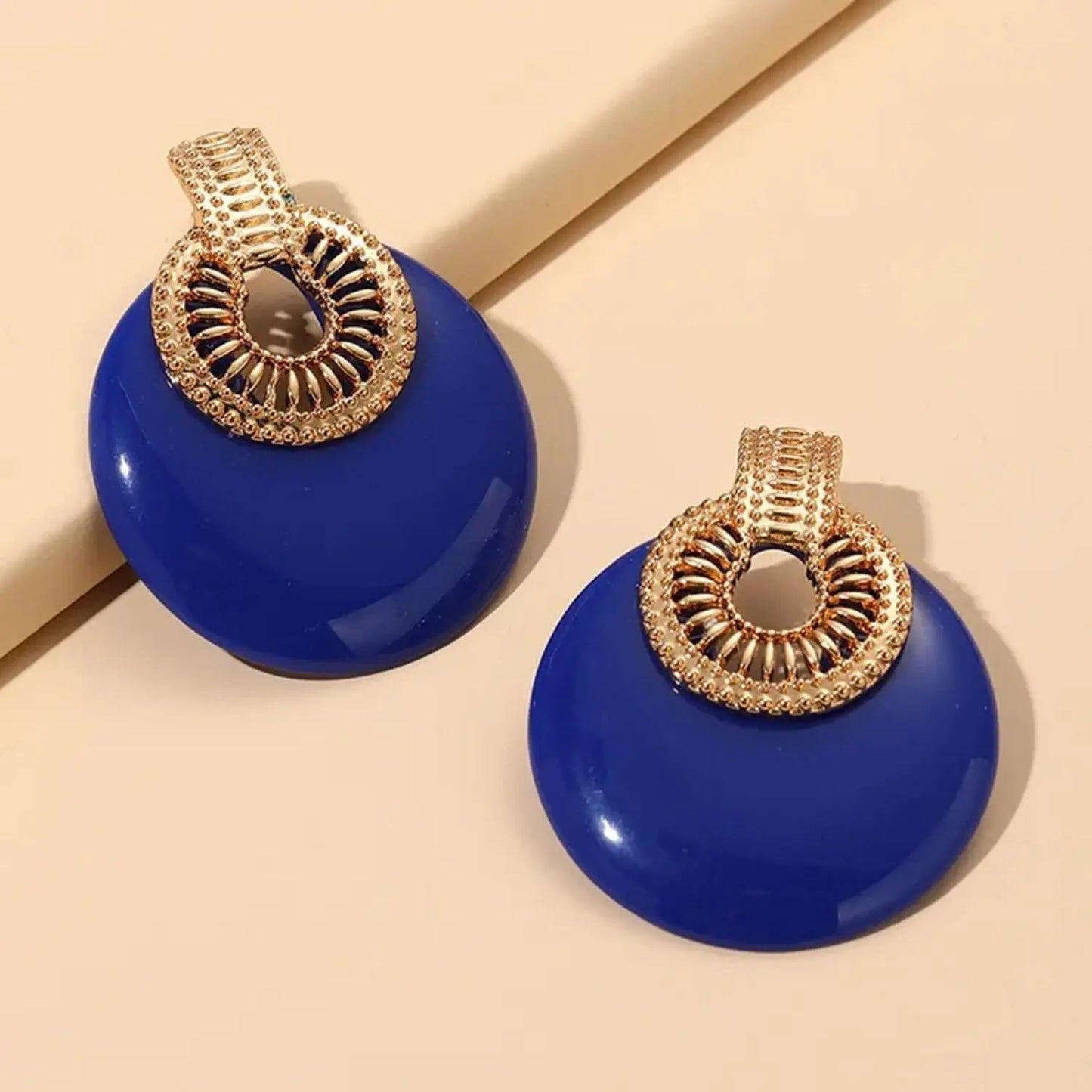 Round Metal Post Earring Taylor Rouge